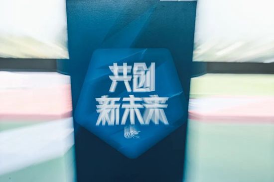 美女比基尼被c